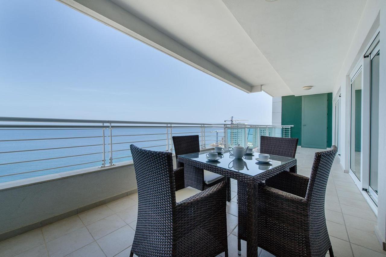 Seafront Luxury Apartment With Pool Слима Екстериор снимка